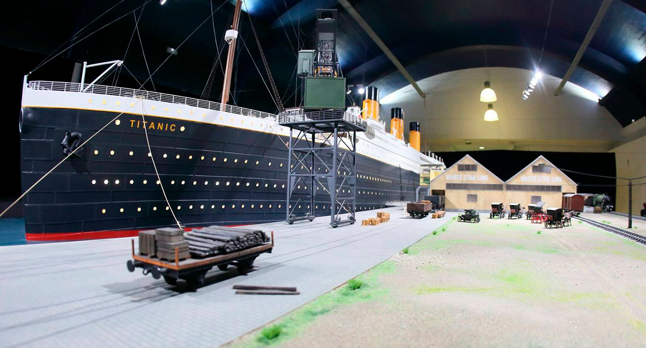 Maqueta del famoso barco hundido de la Exposición del Titanic | Sevilla Senior