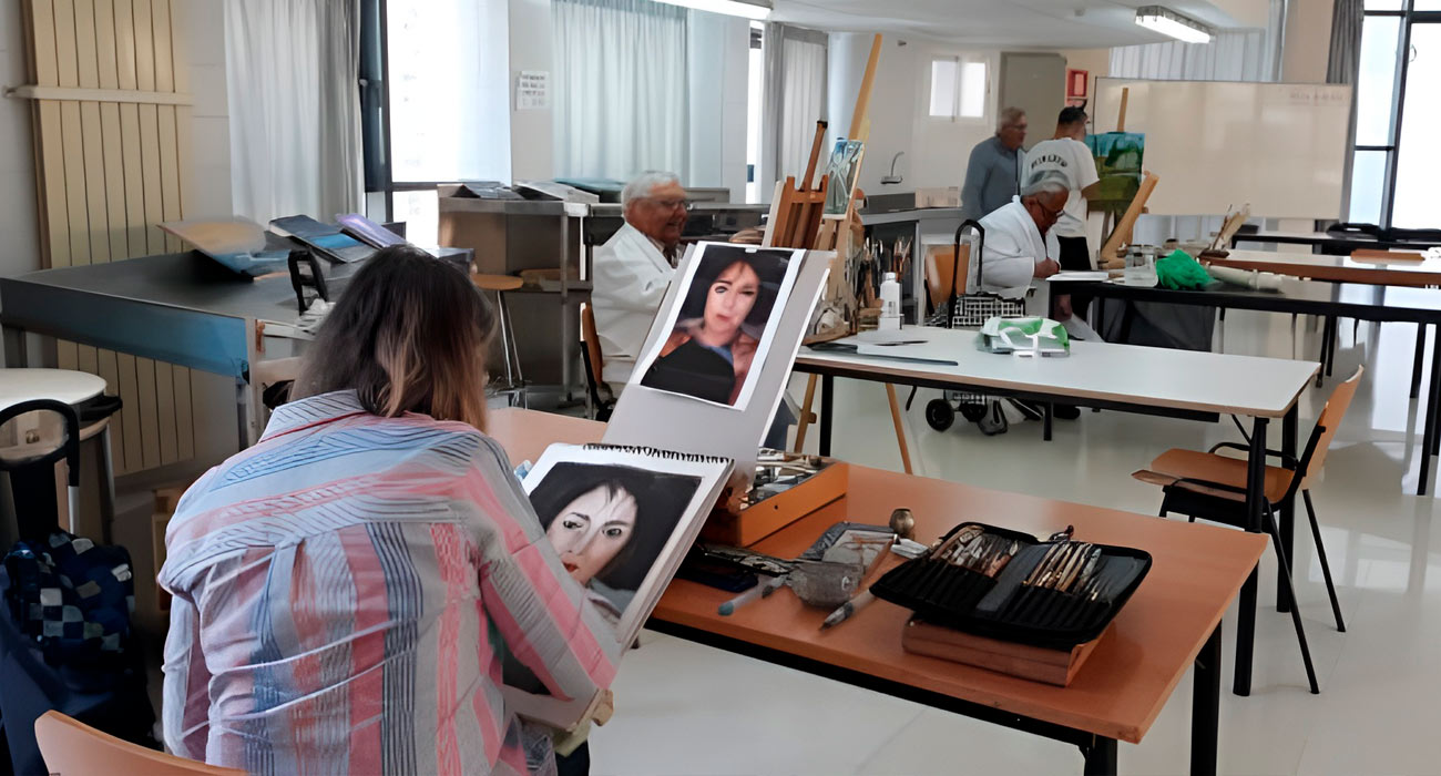 Centros de participación activa de mayores de Sevilla:Clases de pintura | Sevilla Sénior